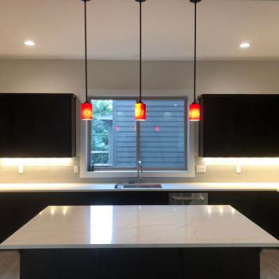 Kitchen pendant lights, recessed can lights, and under-cabinet lights in Sherwood by Classic Electric